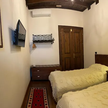 Hotel Mangalemi Berat